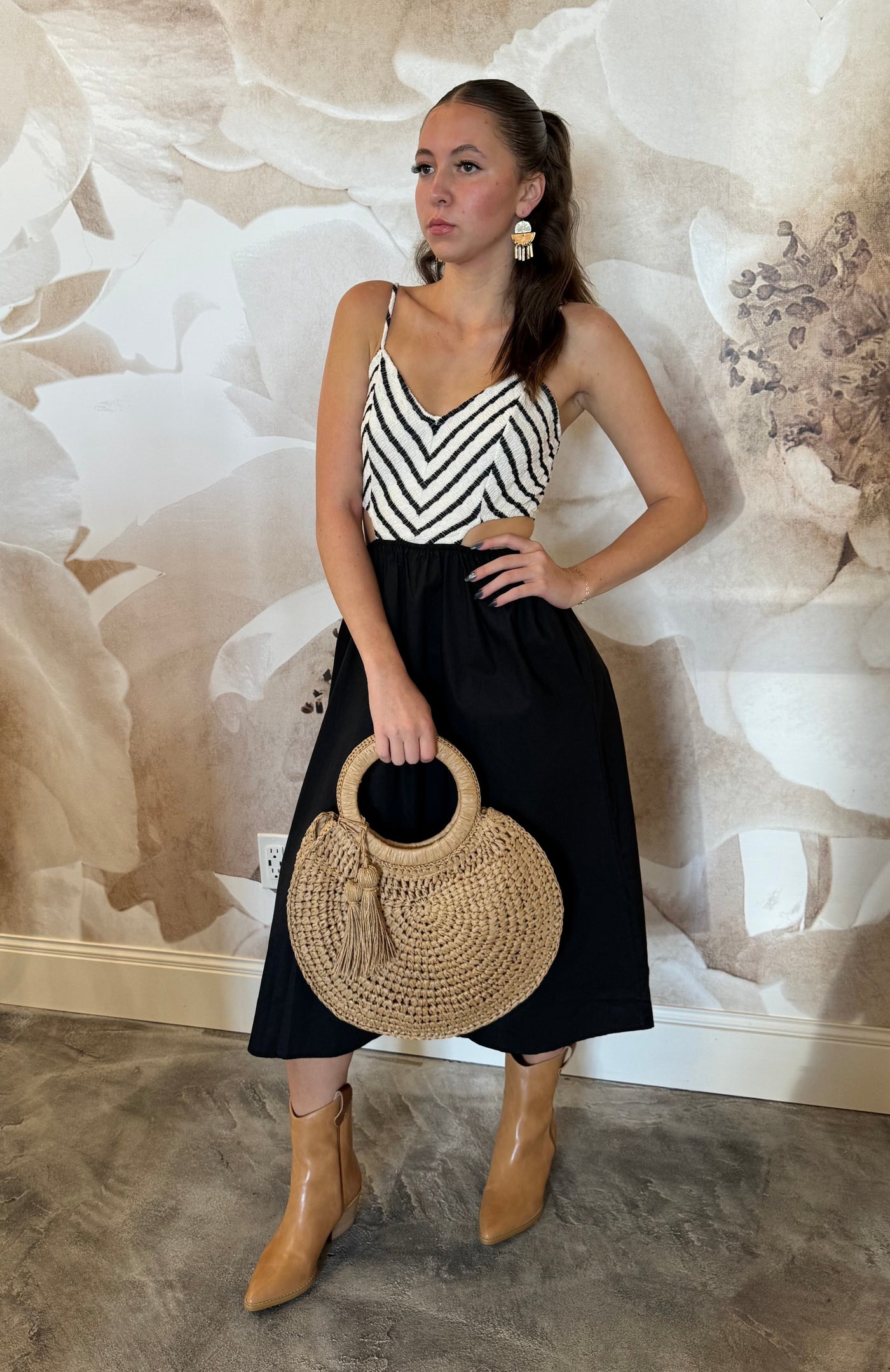 Straw Tassel O-Ring Tote