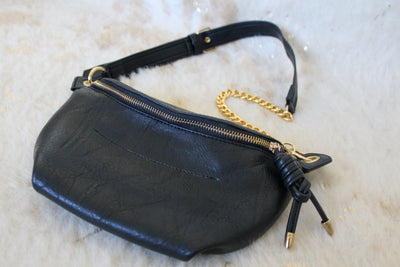 REMI SLING BAG W/ CHAIN ACCENT