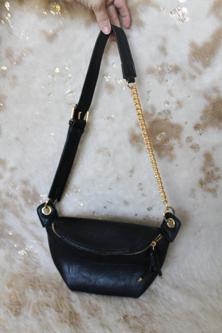 REMI SLING BAG W/ CHAIN ACCENT