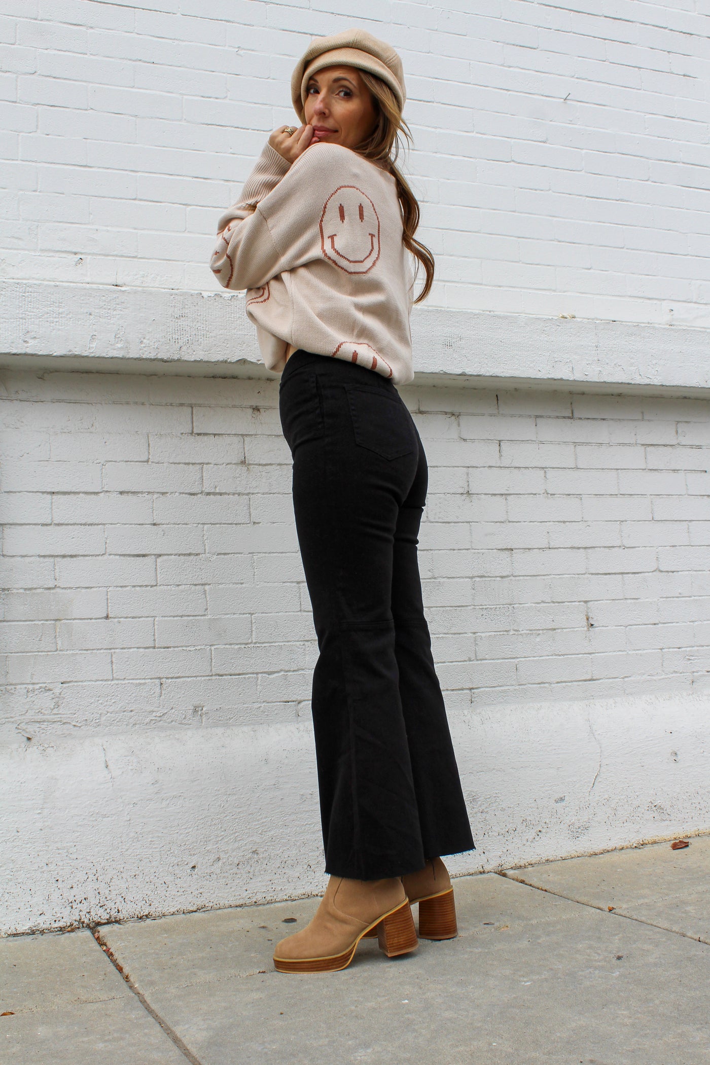 MUSE FLARED CROP PANTS