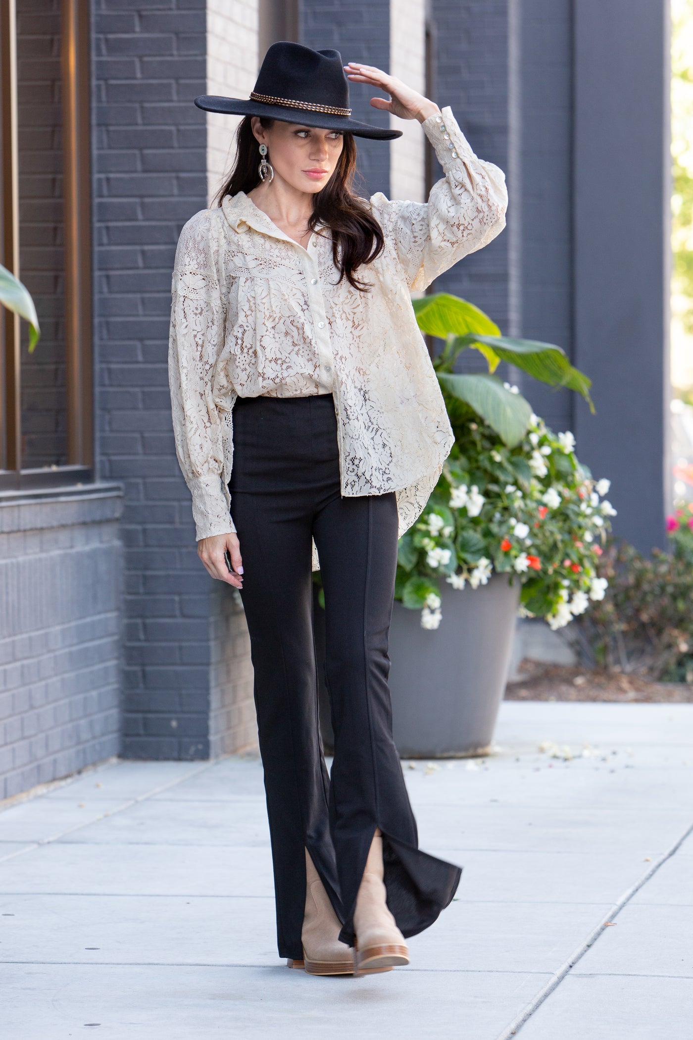 SELMA FLORAL LACE BUTTON DOWN TOP